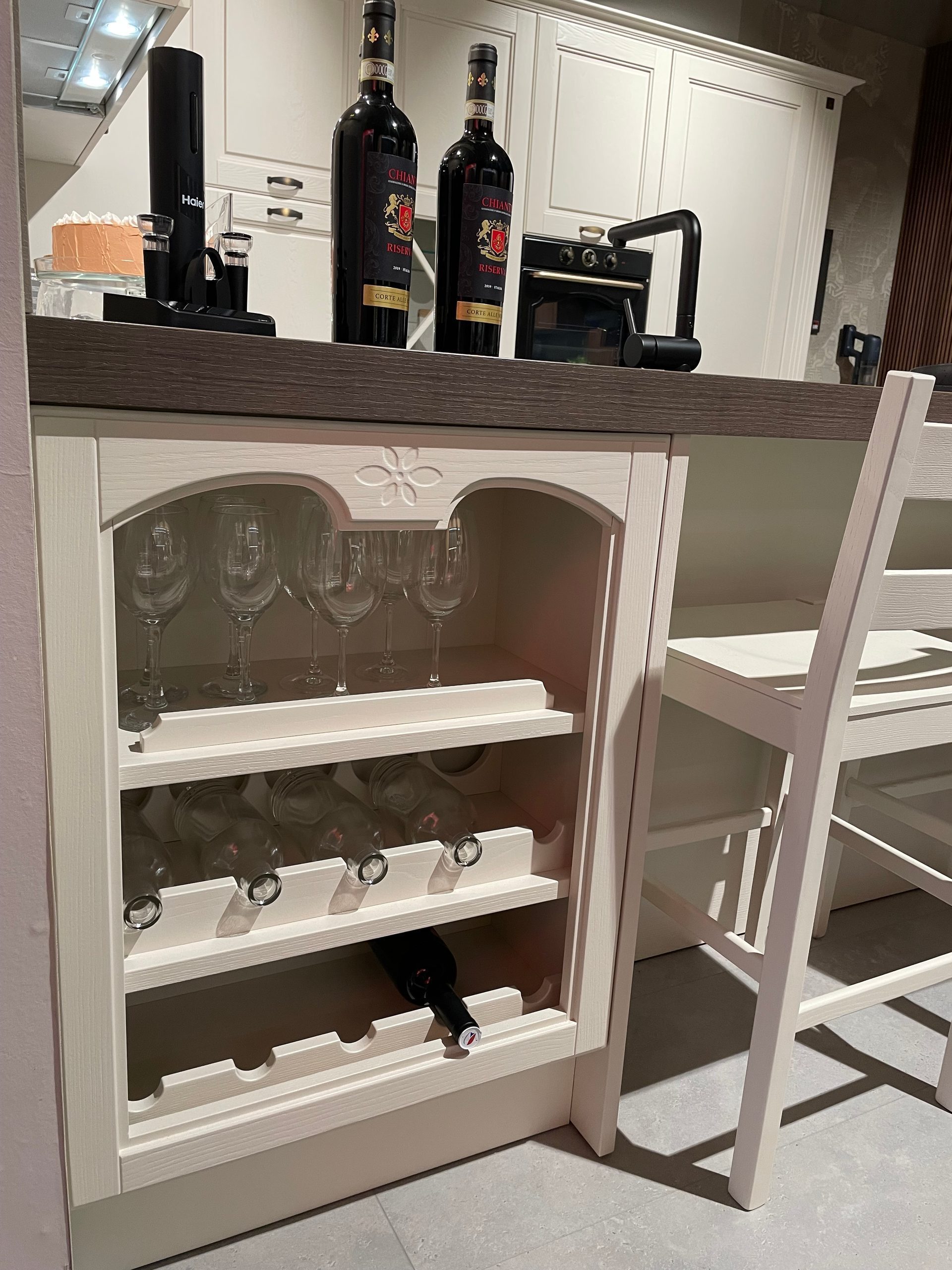 MIMOŘÁDNÁ NABÍDKA: Rustikální kuchyně LUBE Agnes v barvě Camelia white se slevou 50% – fotografie 17